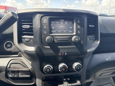 Used 2024 RAM 2500 Tradesman w/ Chrome Appearance Group AWD/4WD image 14