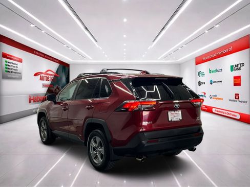Used 2022 Toyota RAV4 LE AWD/4WD image 5