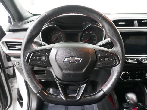 Used 2021 Chevrolet TrailBlazer RS w/ Convenience Package image 14