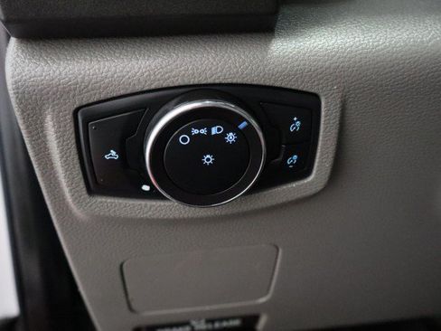 Used 2018 Ford F250 XL w/ Power Equipment Group AWD/4WD image 30