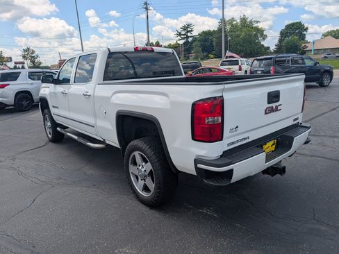 Used 2016 GMC Sierra 2500 SLT w/ All-Terrain HD Package AWD/4WD image 6