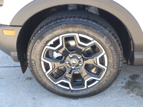 New 2026 Ford Bronco Sport Outer Banks w/ Outer Banks Tech Package+ AWD/4WD image 18
