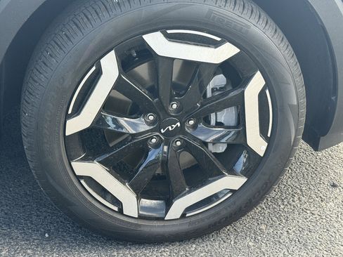 Used 2025 Kia Telluride S image 29