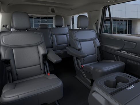 New 2026 Ford Expedition Active RWD image 11