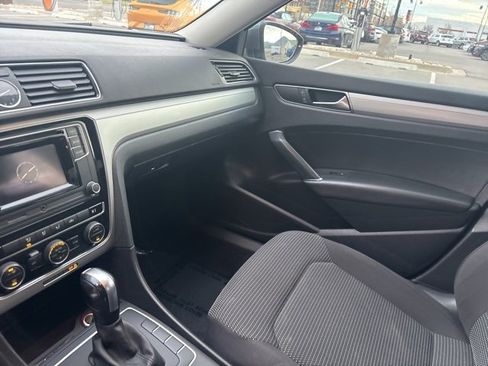Used 2017 Volkswagen Passat 1.8T S image 20