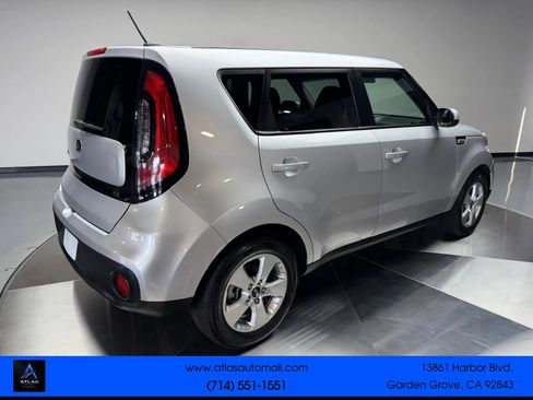 Used 2018 Kia Soul FWD image 2