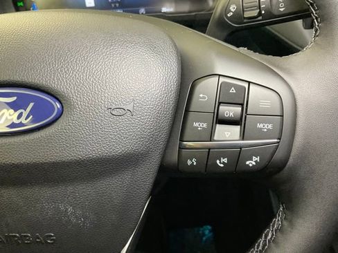 New 2025 Ford Maverick Lariat w/ Black Appearance Package image 25