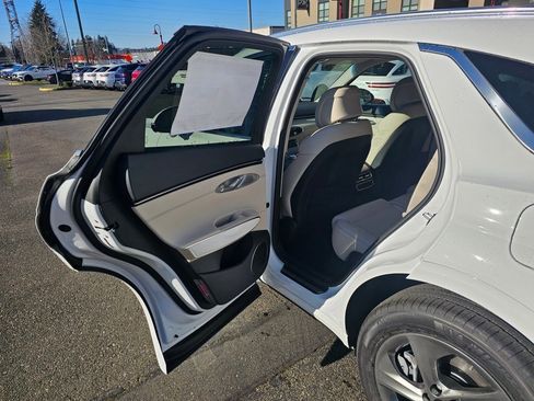 New 2026 Genesis GV70 2.5T Advanced image 22