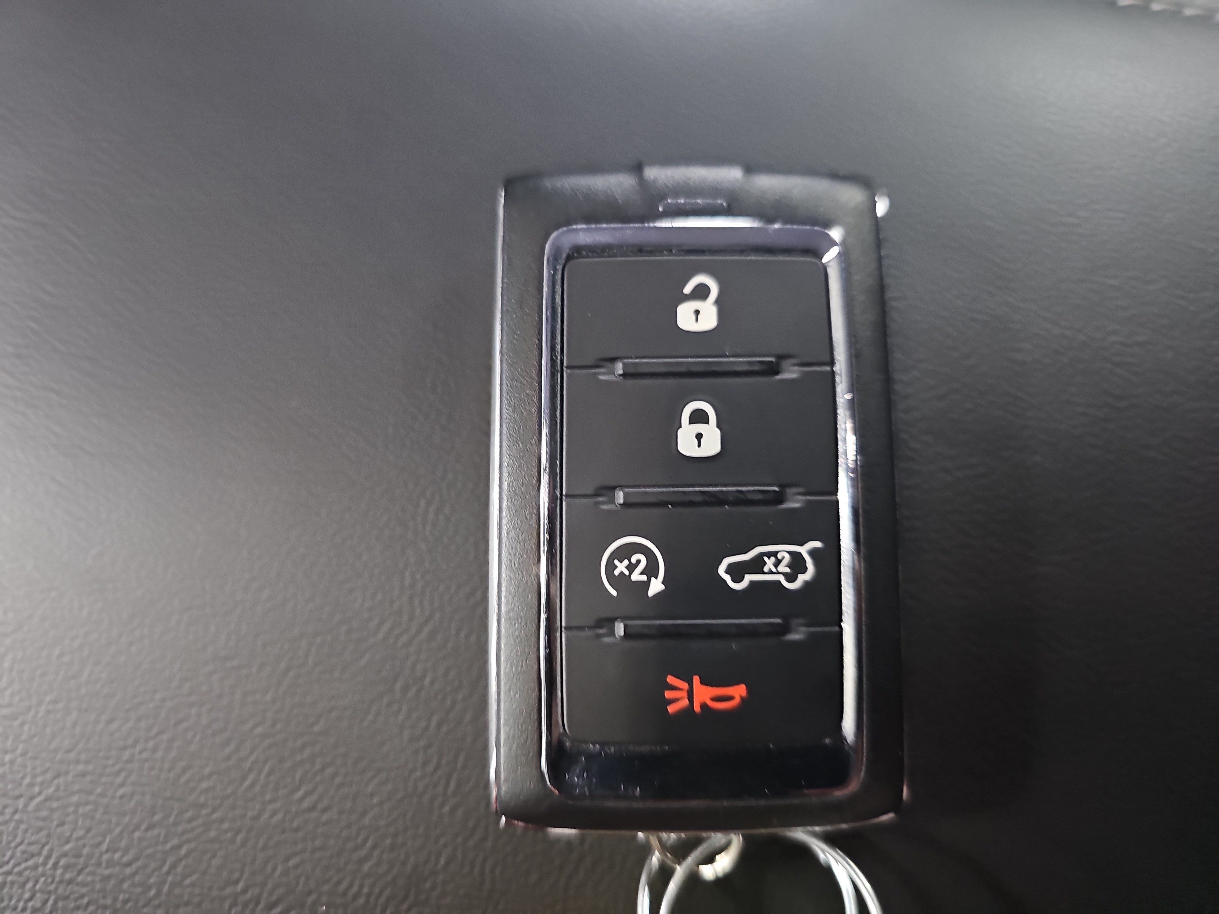 Used 2023 Jeep Grand Cherokee L Limited w/ Black Appearance Package AWD/4WD image 36