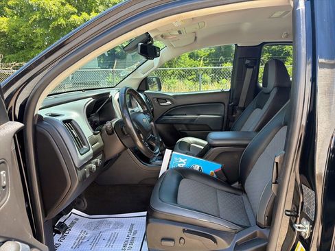 Used 2018 Chevrolet Colorado Z71 AWD/4WD image 18