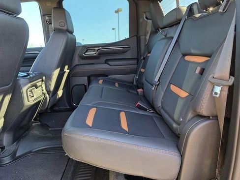 Used 2023 GMC Sierra 1500 AT4 w/ Technology Package image 18