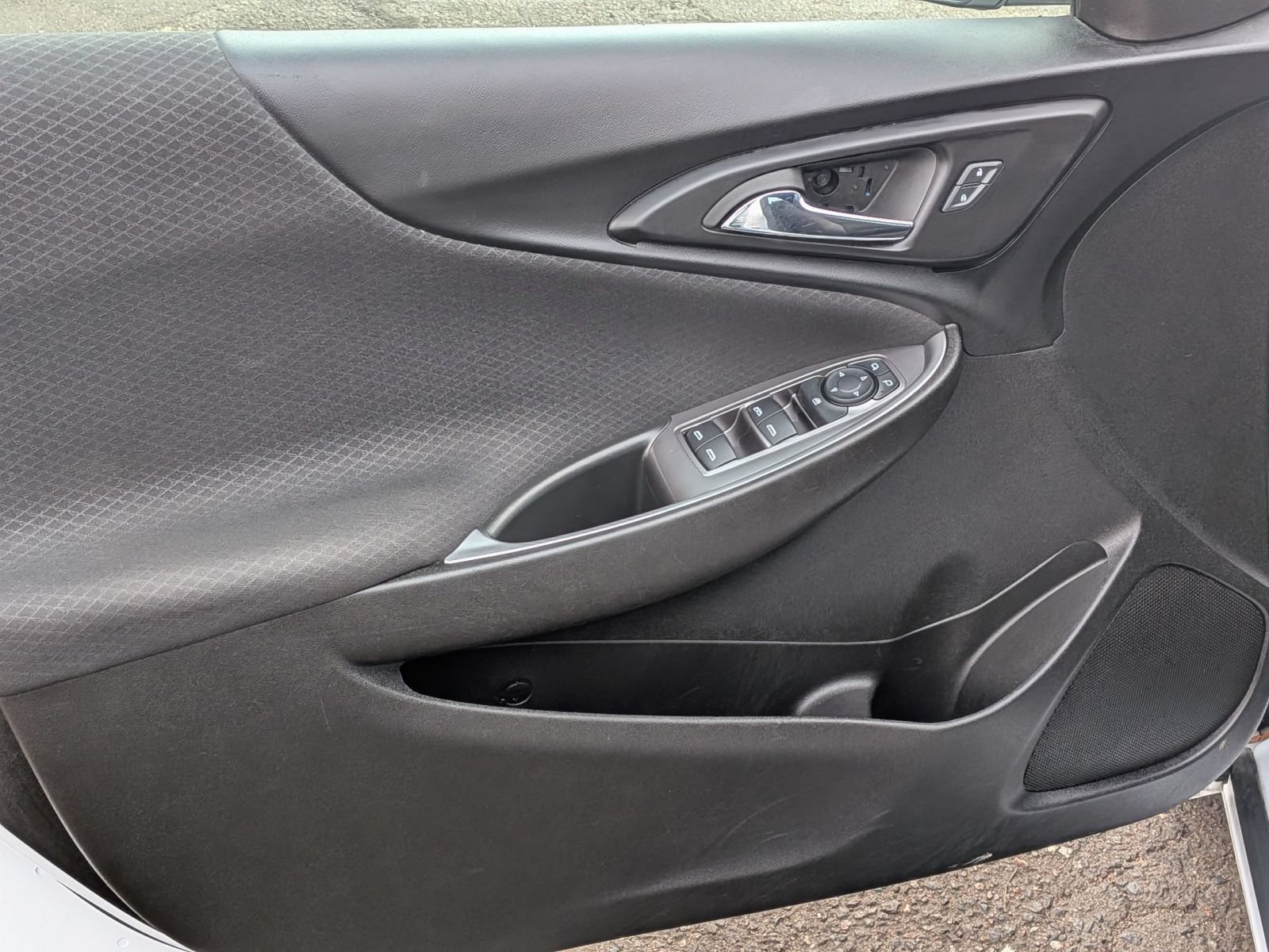 Used 2023 Chevrolet Malibu LT FWD image 12