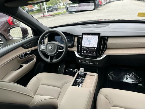 Used 2025 Volvo XC90 T8 Plus AWD/4WD image 44
