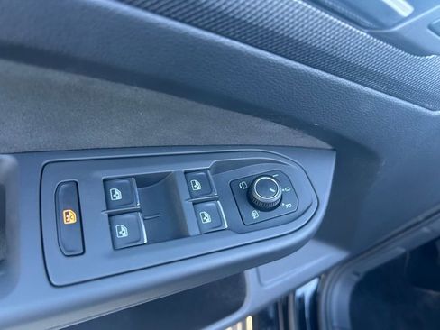 Used 2025 Volkswagen GTI SE image 47