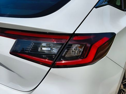 Used 2024 Honda Civic EX-L image 27