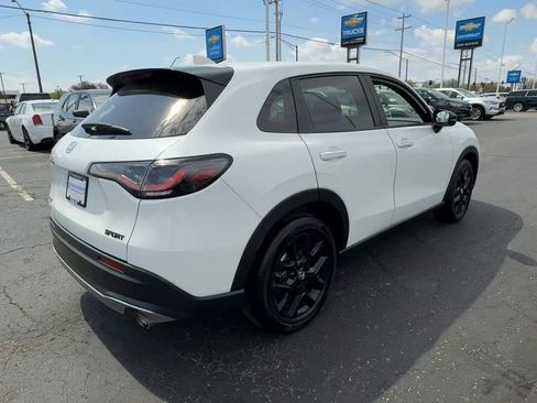 Used 2025 Honda HR-V Sport image 8