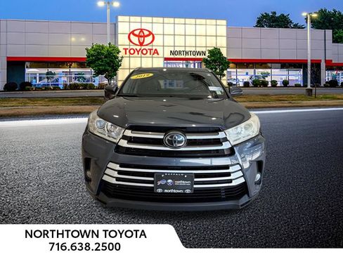 Used 2019 Toyota Highlander XLE w/ Protection Package #3 AWD/4WD image 5