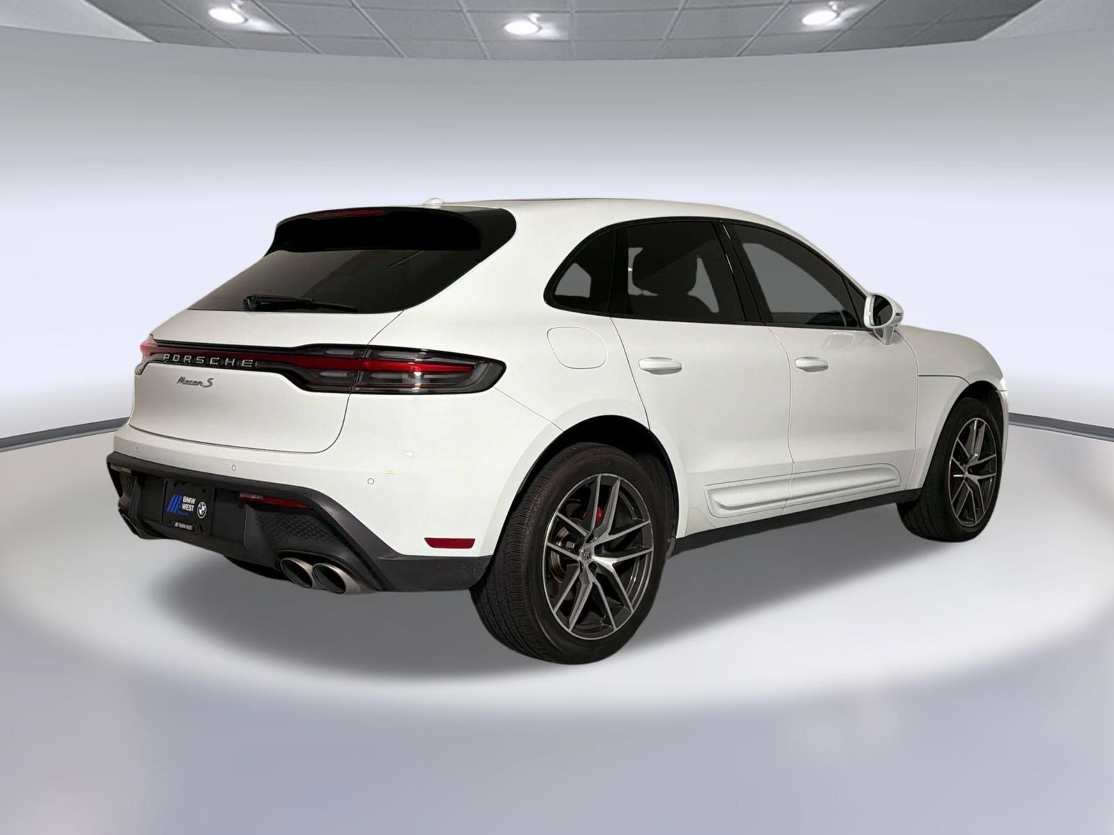 Used 2023 Porsche Macan S AWD/4WD image 9