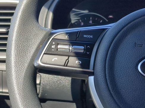 Used 2021 Kia Sportage LX image 17