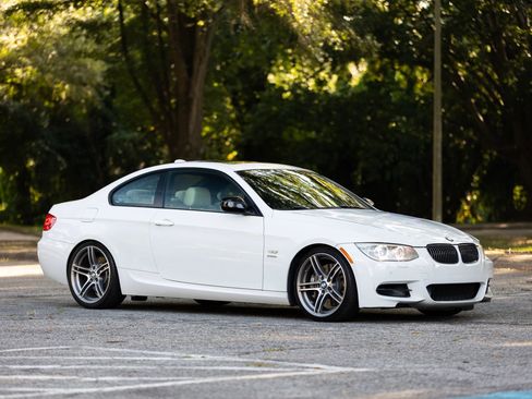 Used 2011 BMW 335is Coupe image 5
