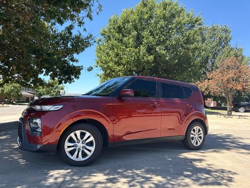 Used 2021 Kia Soul LX FWD image 8