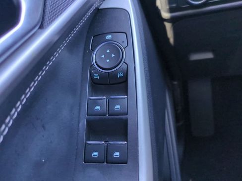 Used 2022 Ford Explorer XLT w/ Equipment Group 202A RWD image 25