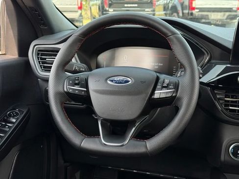 Used 2023 Ford Escape ST-Line AWD/4WD image 6