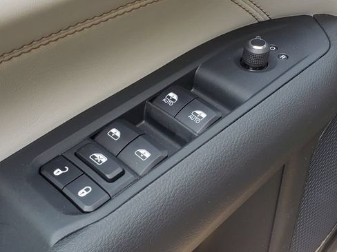 Used 2026 Jeep Compass Limited AWD/4WD image 8