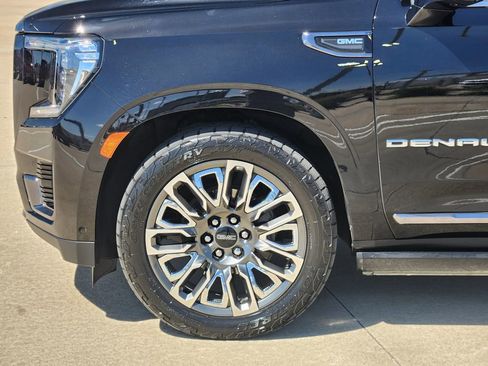 Used 2023 GMC Yukon XL Denali Ultimate image 8
