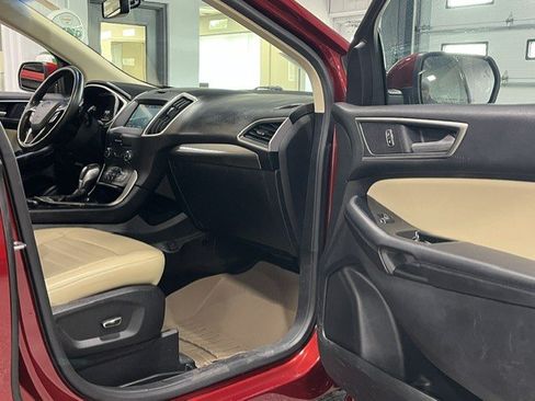 Used 2016 Ford Edge SEL w/ Equipment Group 201A AWD/4WD image 9