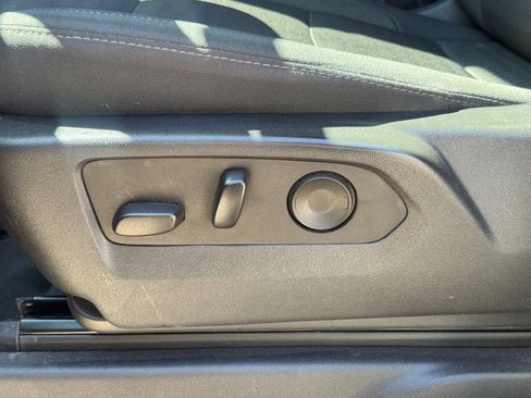 Used 2024 Chevrolet Silverado 1500 Custom RWD image 14