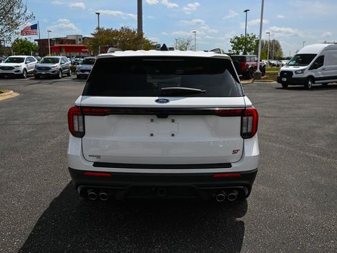Certified 2025 Ford Explorer ST AWD/4WD image 6