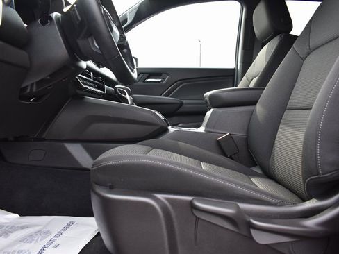 Used 2025 GMC Canyon Elevation image 8