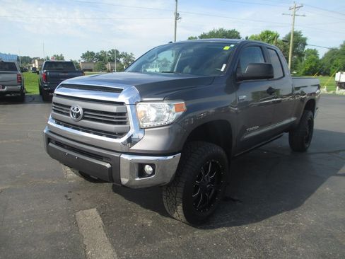 Used 2014 Toyota Tundra SR5 AWD/4WD image 11