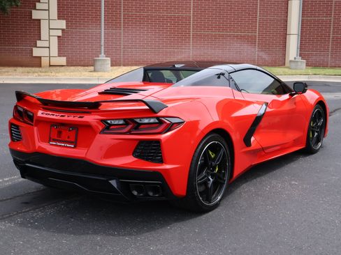 Used 2023 Chevrolet Corvette Stingray Premium Conv w/ Z51 Performance Package RWD image 38
