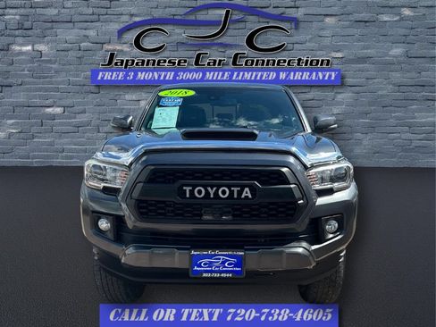 Used 2018 Toyota Tacoma TRD Sport AWD/4WD image 6