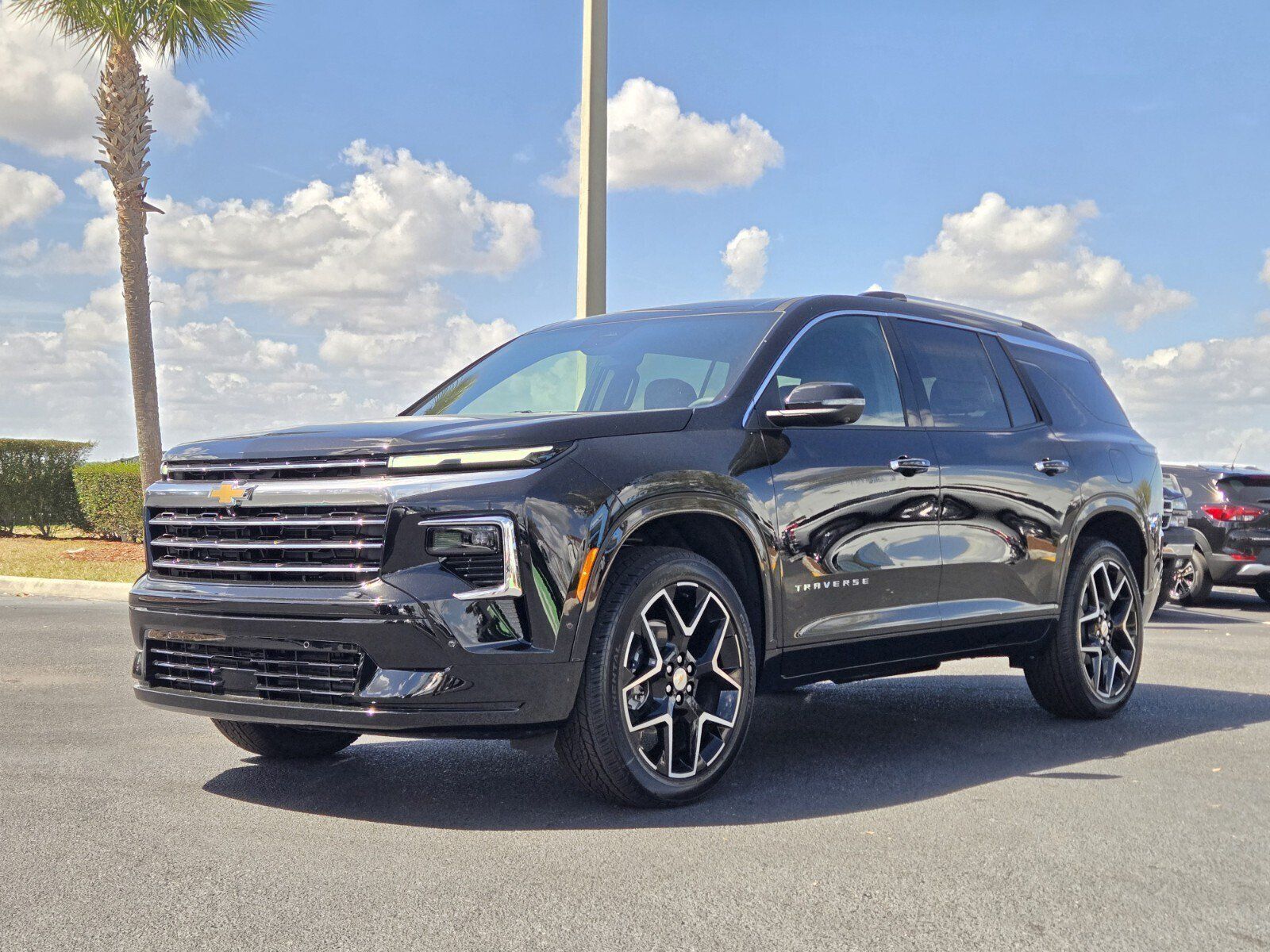 New 2026 Chevrolet Traverse High Country FWD image 2