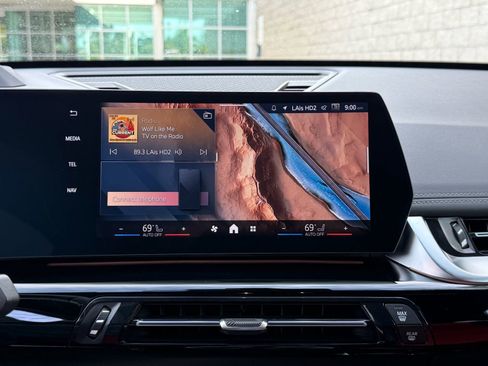 Used 2025 BMW X1 xDrive28i w/ Technology Package image 28