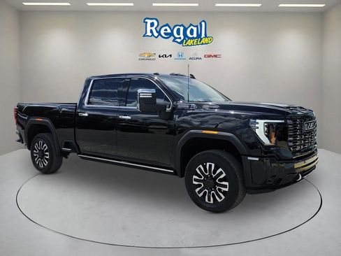 Used 2025 GMC Sierra 2500 Denali Ultimate AWD/4WD image 1