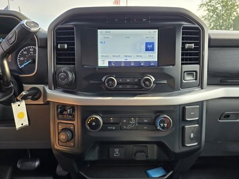 Used 2022 Ford F150 XLT w/ XTR Package image 32