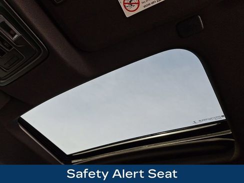 Used 2022 Chevrolet Silverado 2500 High Country w/ Safety Package II image 19