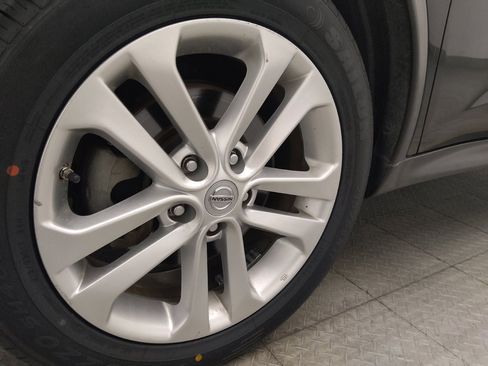 Used 2016 Nissan Juke S FWD image 31