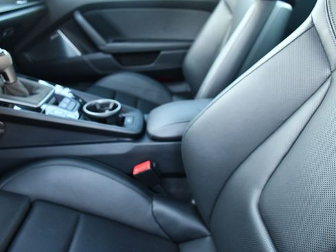 Used 2023 Porsche 911 50th Anniversary Edition image 16