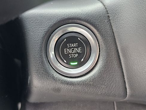 Used 2021 GMC Yukon SLT image 23