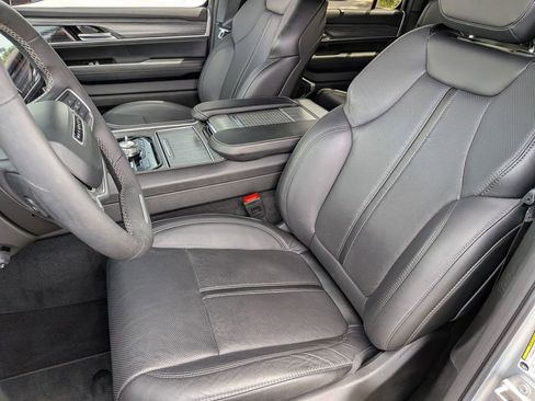 Used 2024 Jeep Wagoneer Series III w/ Convenience Group I AWD/4WD image 33