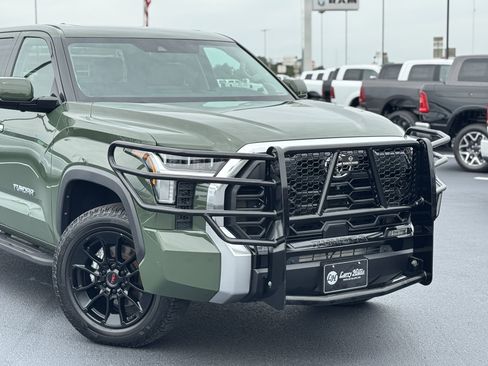 Used 2022 Toyota Tundra Limited w/ TRD Off-Road Package image 5