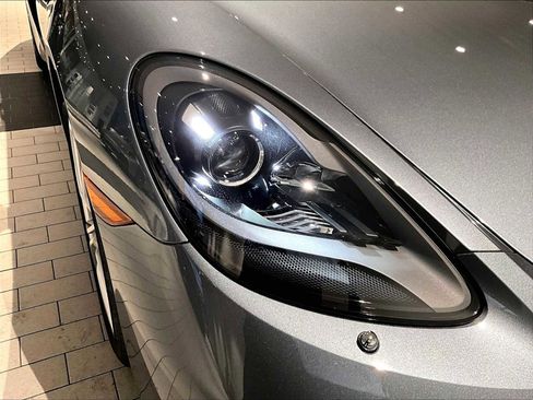 Used 2025 Porsche 718 Cayman w/ Premium Package image 15