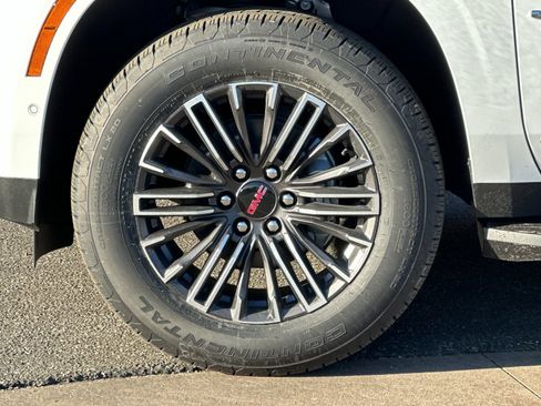 New 2026 GMC Yukon XL Elevation image 27