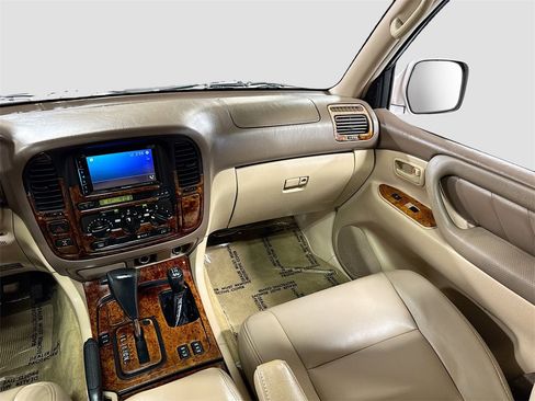 Used 1999 Toyota Land Cruiser image 20