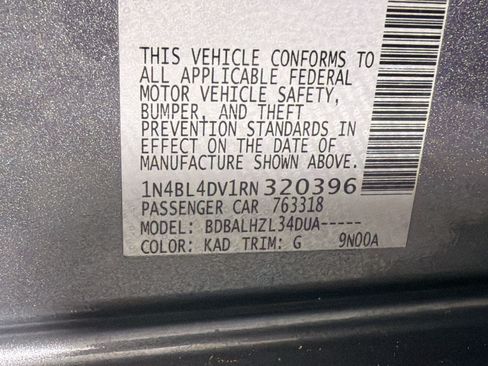 Used 2024 Nissan Altima 2.5 SV FWD image 22